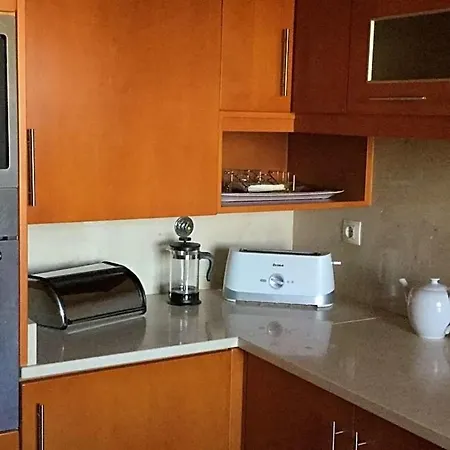 Lejlighed Sleeps 4 With Pool Air Con And Wifi *