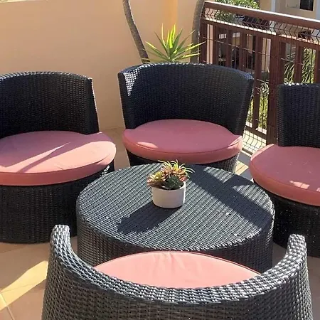 Sleeps 4 With Pool Air Con And Wifi Vilamoura
