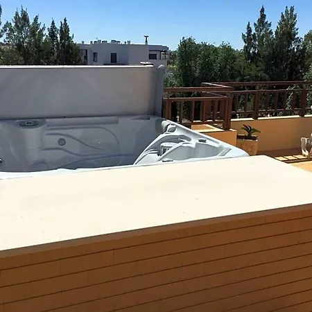 Lejlighed Sleeps 4 With Pool Air Con And Wifi Vilamoura